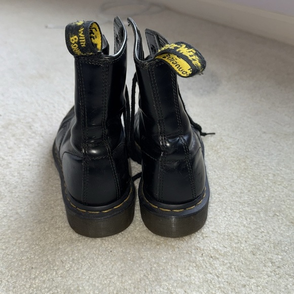 Dr. Martens - ‘The Originals’ Black size 7 - Picture 2 of 5